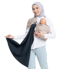 Load image into Gallery viewer, Ring Sling Kaos Bolak Balik : Gasing BB Cream x Black
