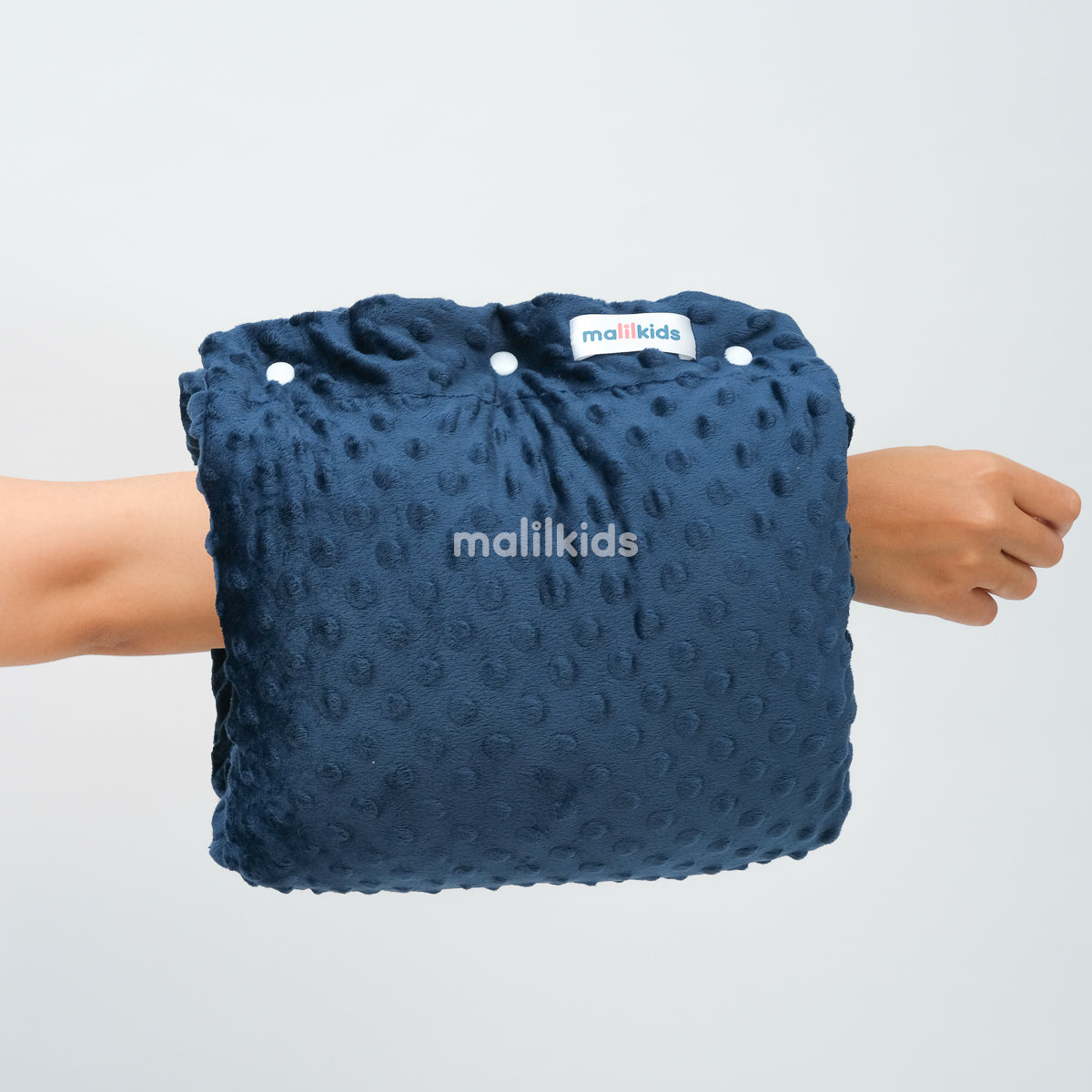 bantal-menyusui-minky-navy-flatlay_2.jpg
