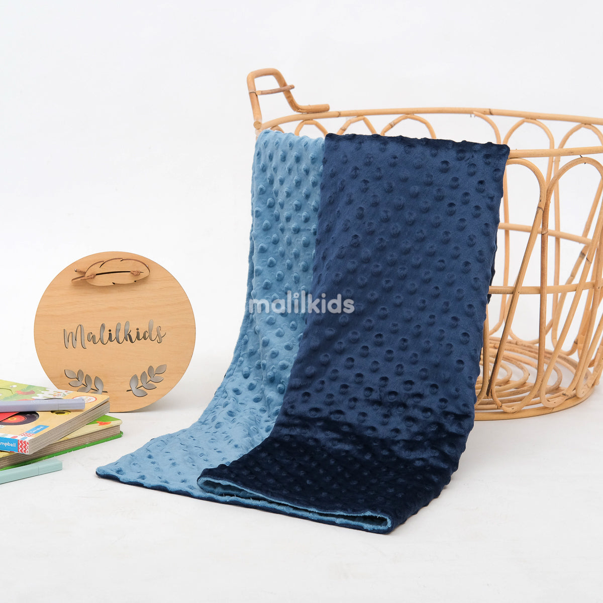 blanket-bolak-balik-minky-_kombinasi_-navy-x-blue.jpg