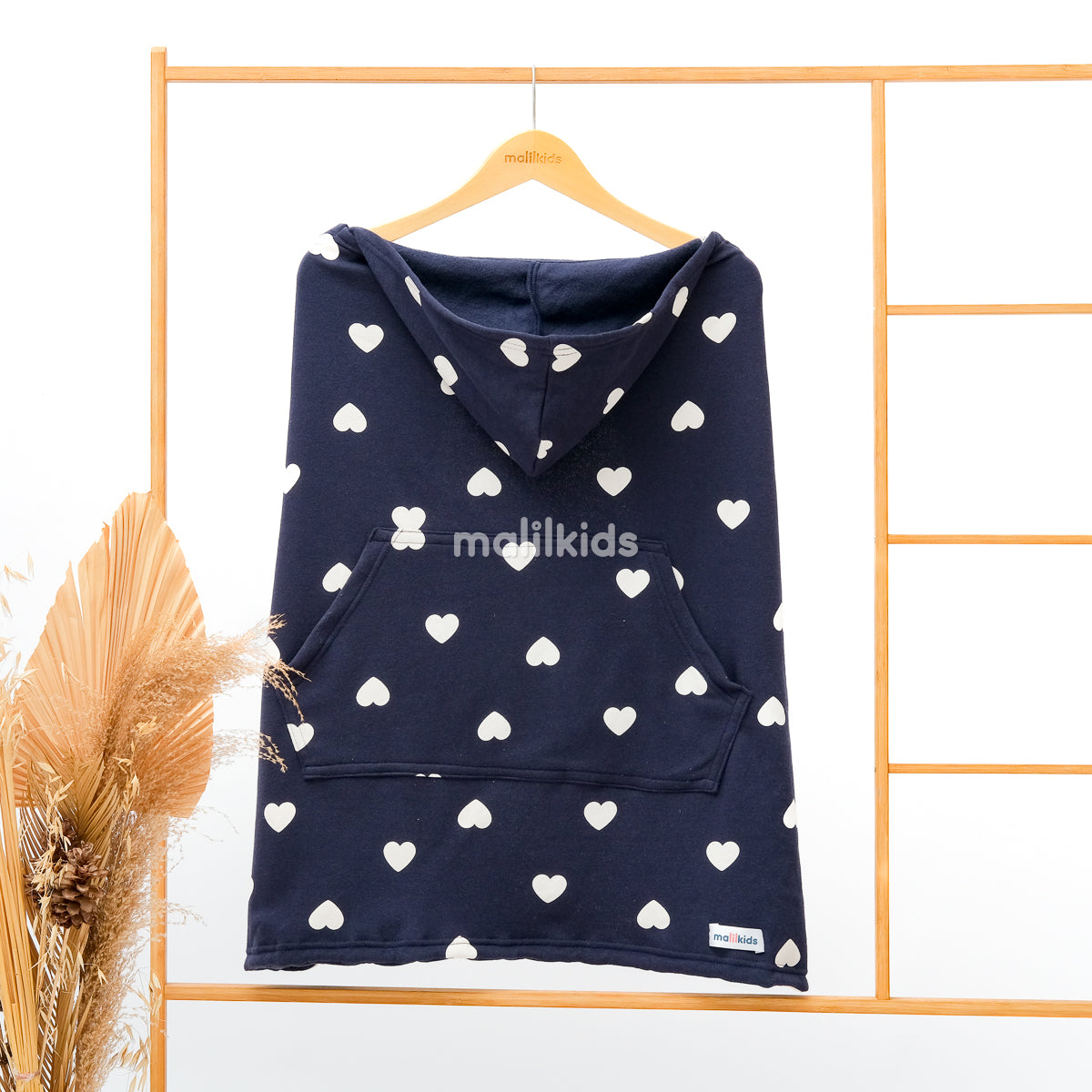 (UPGRADED) Malilkids Selimut Bayi Blanket Clip & Go Cover Pro 3in1 – Navy Hearts