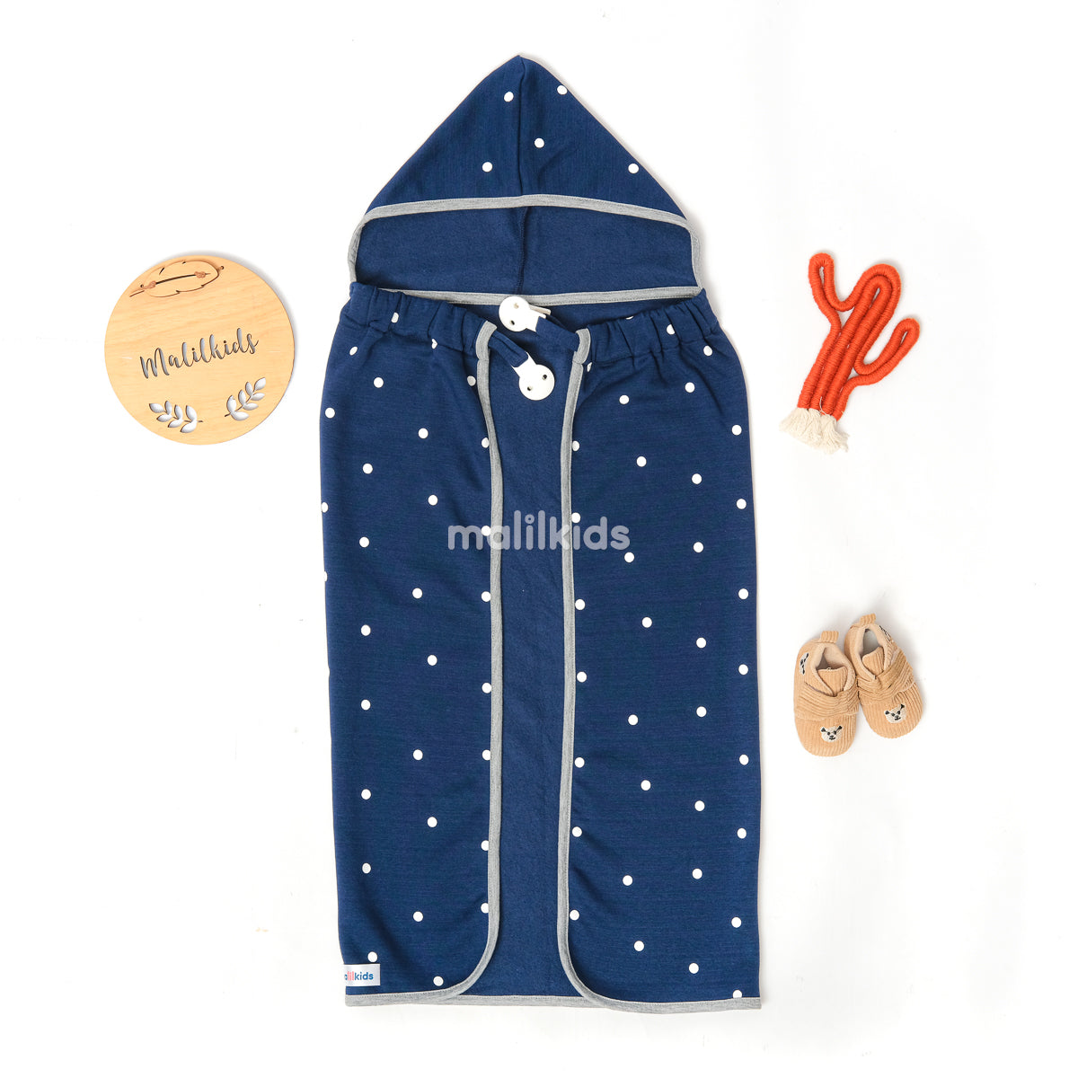blanket-clip-dot-navy-flatlay_2.jpg