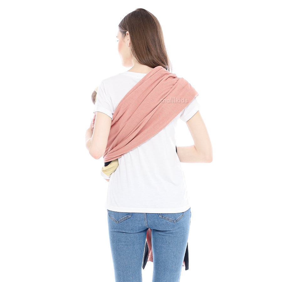 gasing-bolak-balik-dot-salem-gendongan-ring-gendongan-instan-sling-ring-gendongan-kaos-ring-on-model_1.jpg