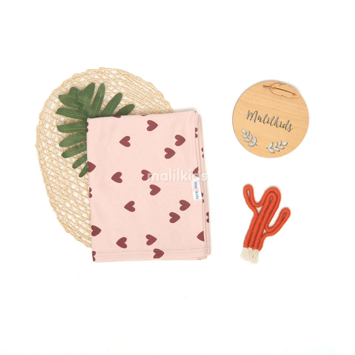 geos-premium-amore-flatlay.jpg