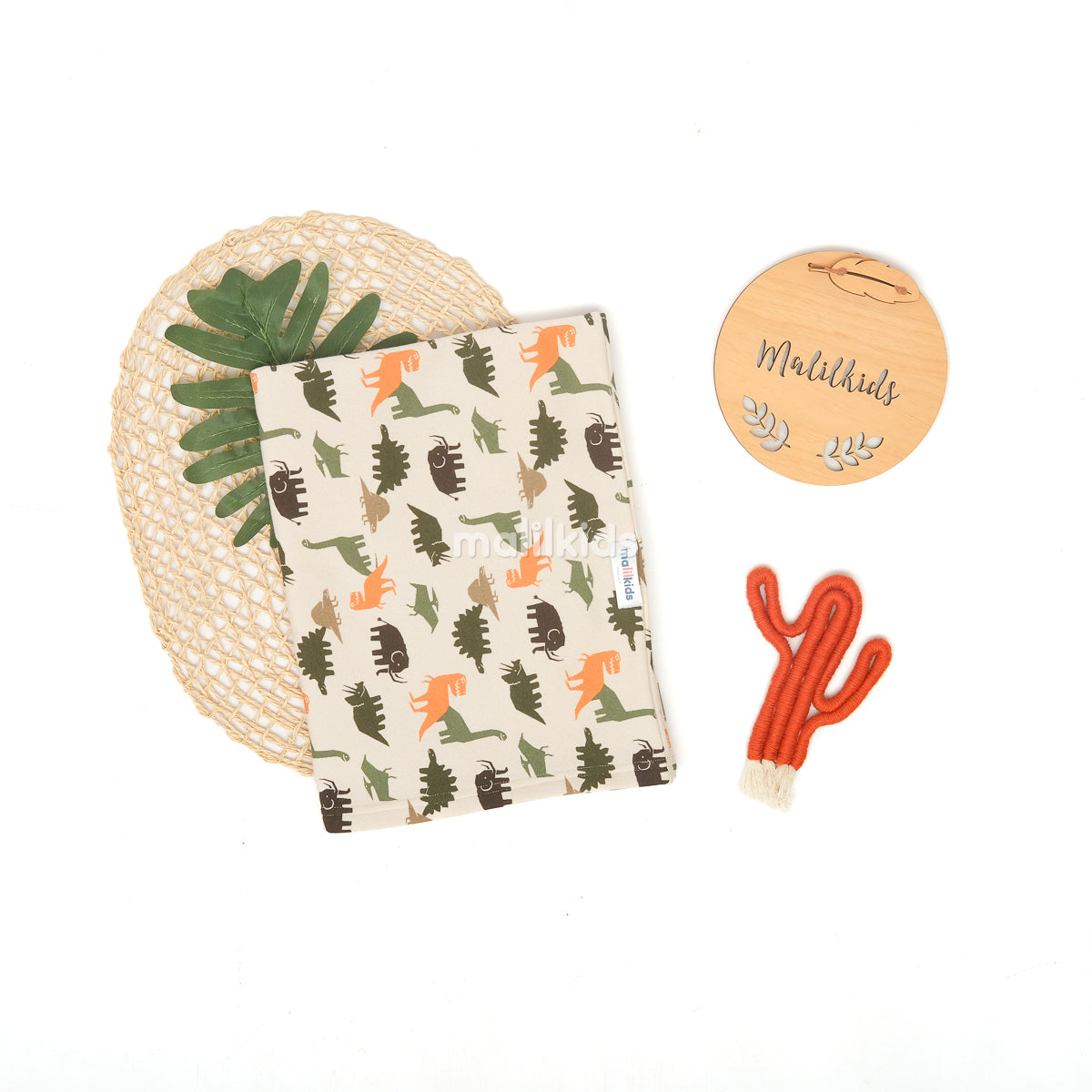 geos-premium-lil-jurassic-flatlay.jpg