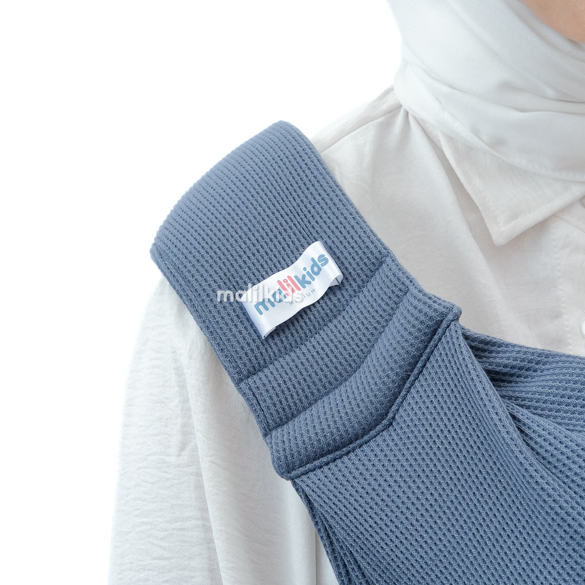 geos-sling-pouch-waffle-denim-on-model_9.jpg