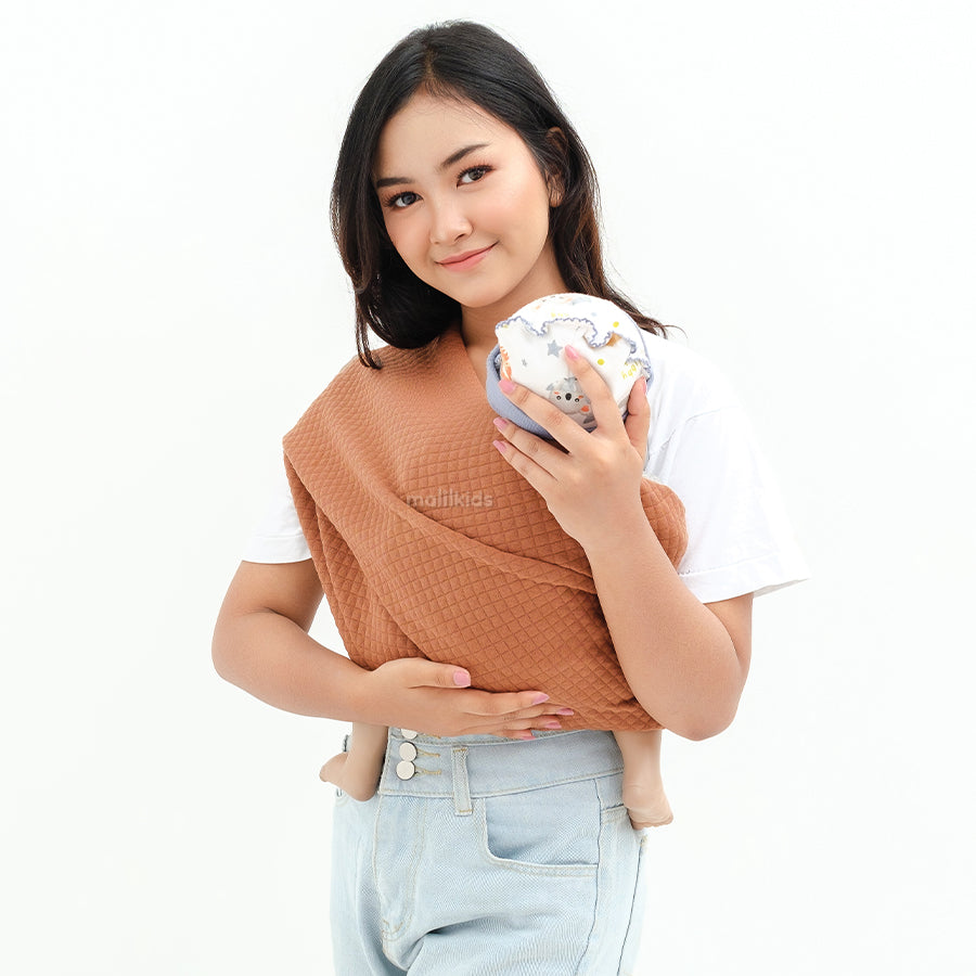 gp-diamond-brown-geos-gendongan-kaos-gendongan-bayi-gendongan-instan-on-model-_5.jpg
