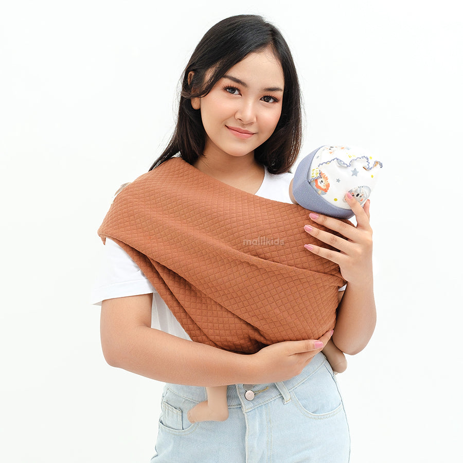 gp-diamond-brown-geos-gendongan-kaos-gendongan-bayi-gendongan-instan-on-model-_6.jpg