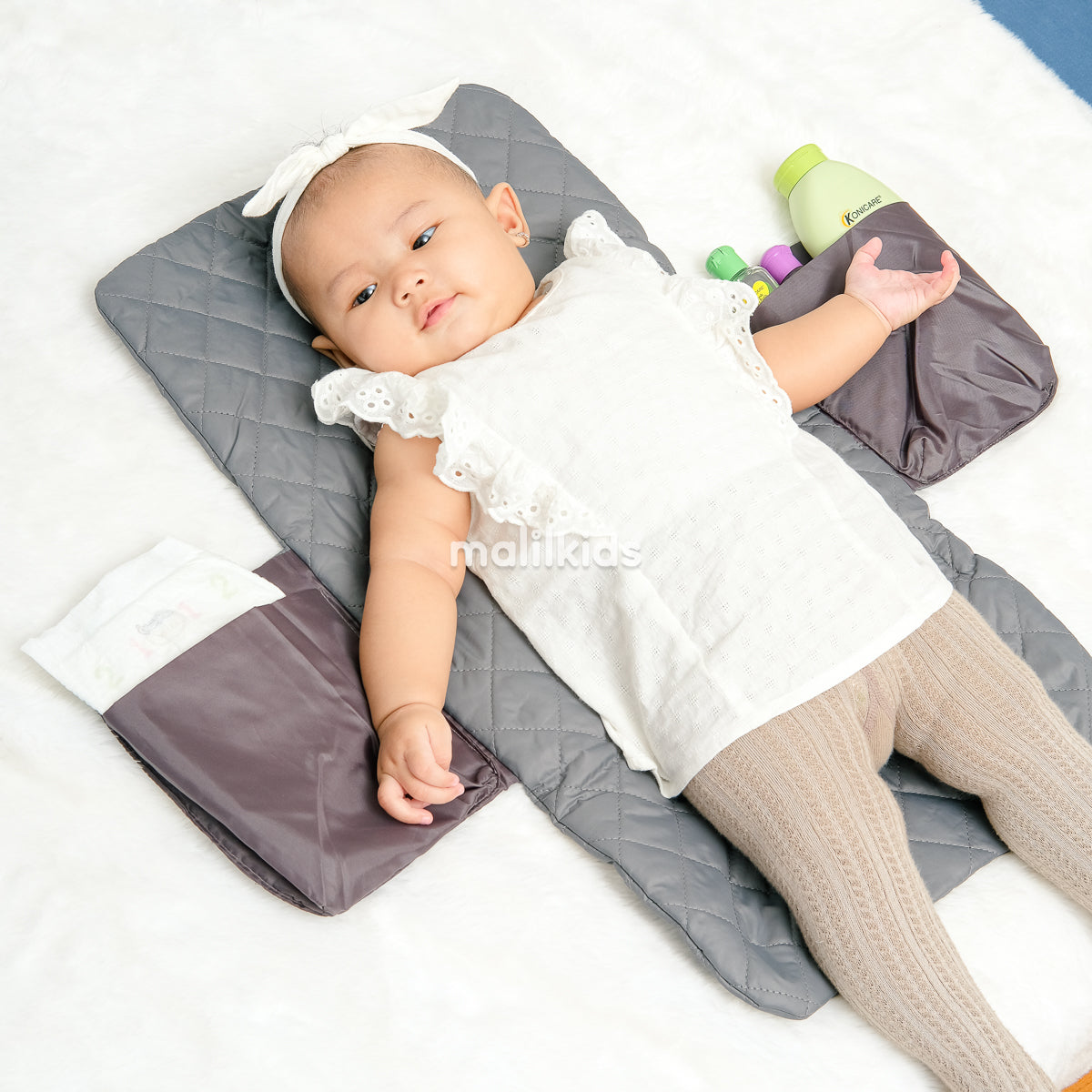 portable-diaper-changing-pad-premium-dark-grey_1.jpg