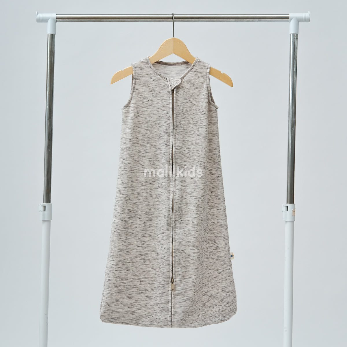 sleep-sack-lite-brown-scrap-flatlay_2.jpg