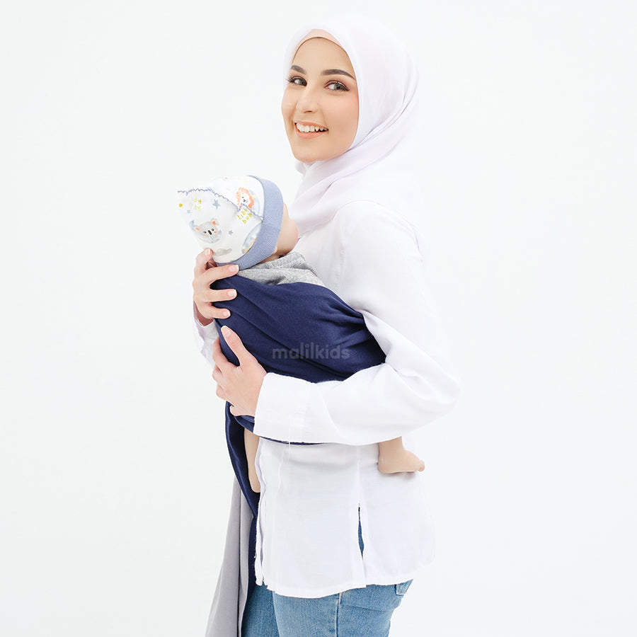 gasing-bolak-balik-polos-navy-midgrey-gendongan-ring-gendongan-instan-sling-ring-gendongan-kaos-ring-on-model-_4.jpg