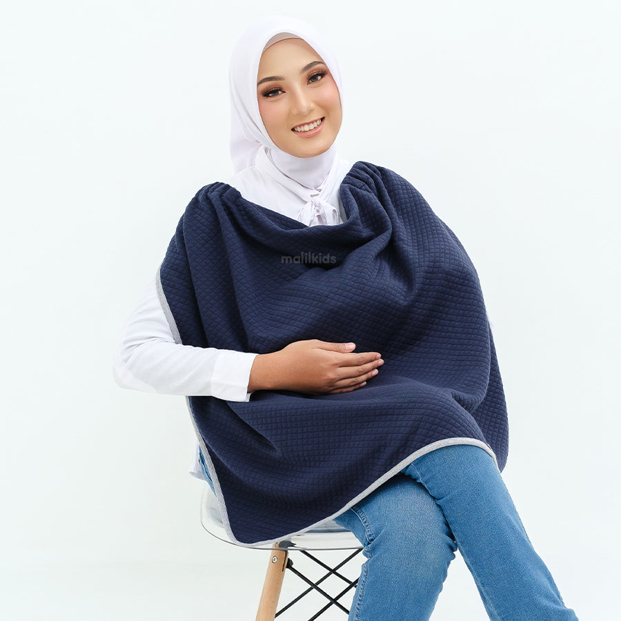 mabel-on-the-go-diamond-navy-selimut-bayi-selimut-travel-on-model-_1.jpg