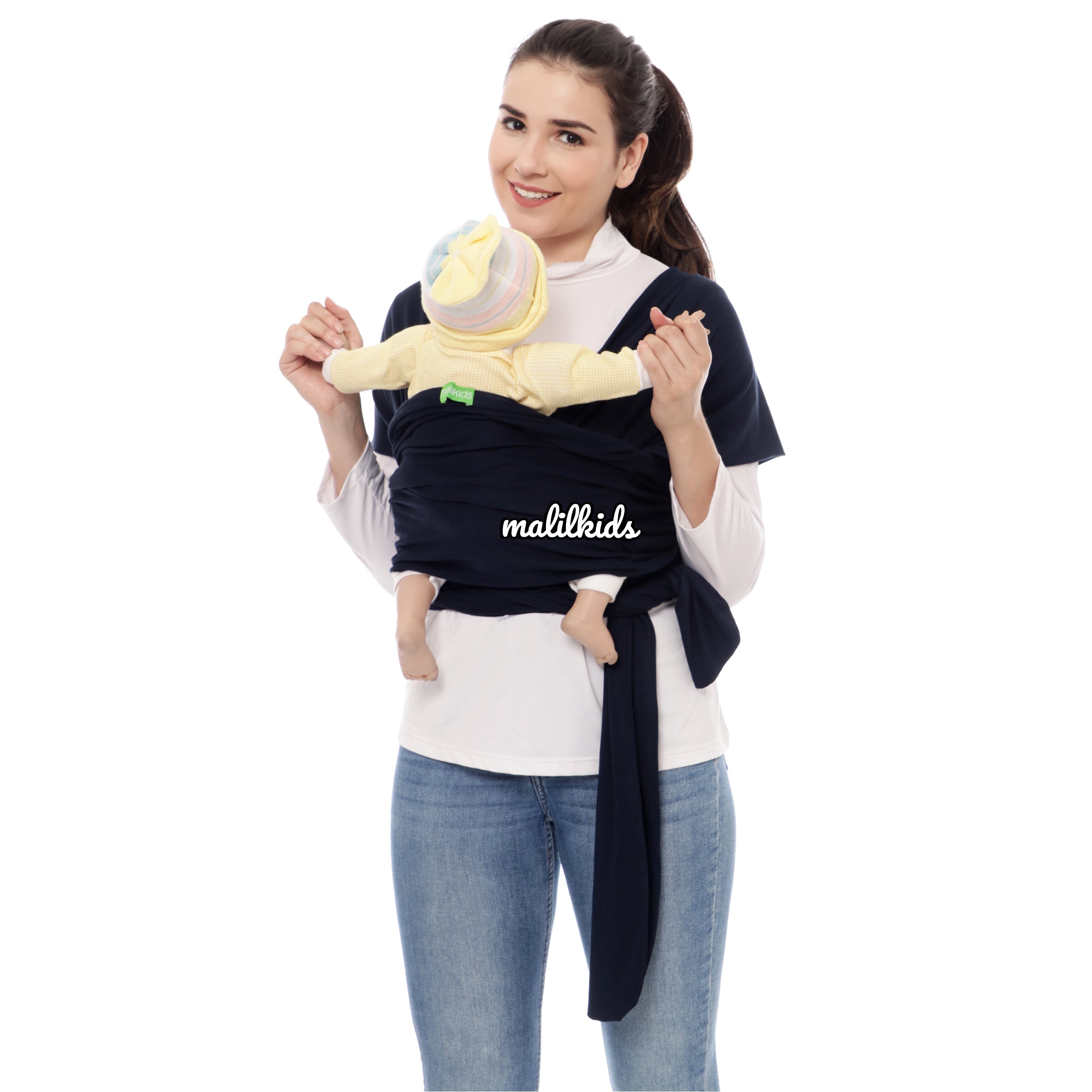 malil-wrap-basic-navy-baby-wrap-gendongan-wrap-gendongan-lilit-on-model-3.jpg