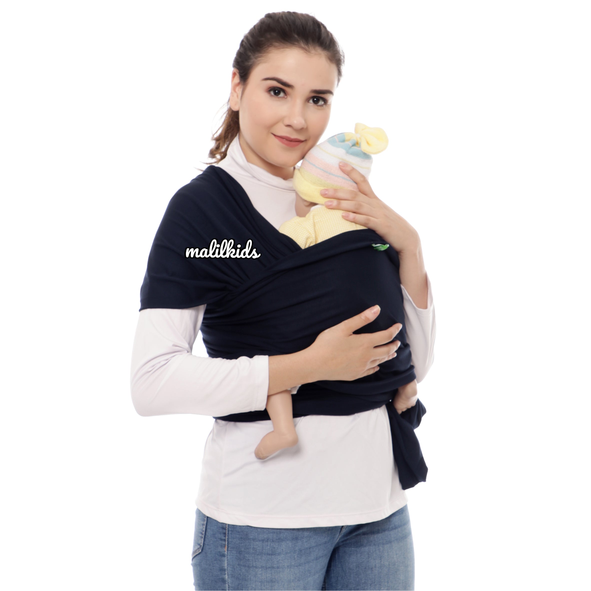 malil-wrap-basic-navy-baby-wrap-gendongan-wrap-gendongan-lilit-on-model-8.jpg