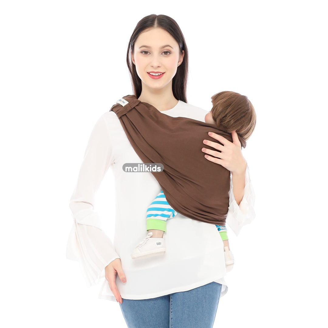 malil-wrap-instan-coffee-baby-wrap-gendongan-wrap-gendongan-lilit-on-model-8.jpg